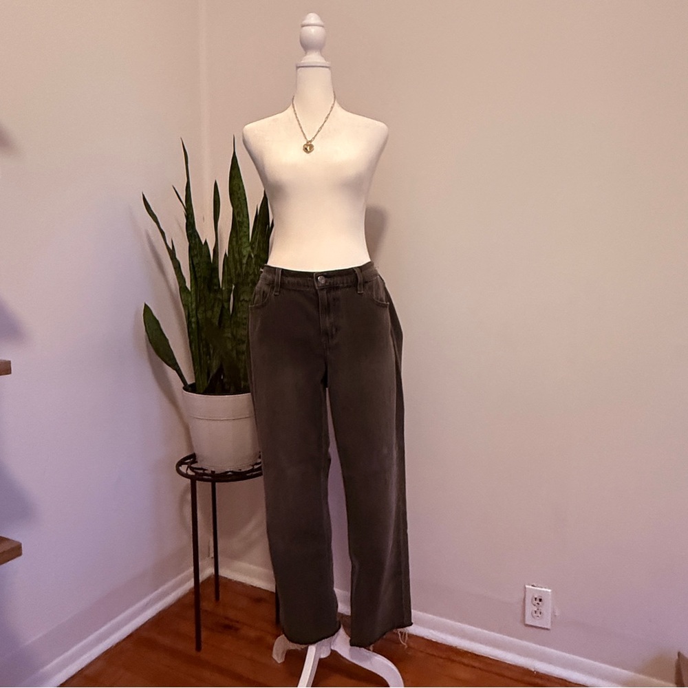 Old Navy | Mid-Rise Wow Boyfriend Jeans in Charcoal